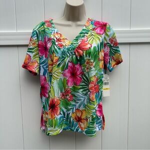 Alfred Dunner Stunner Tiki Time Floral Short Sleeve Vneck Pullover Top NEW Sz PM